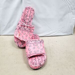 Pink Bandana Shoes Furry Paisley Slipper Slides Size 8 Woman's Flats